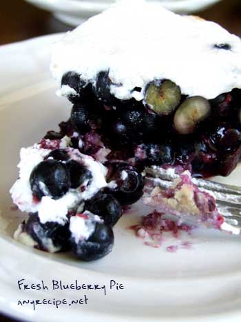 2015-06-12-blueberrypie3