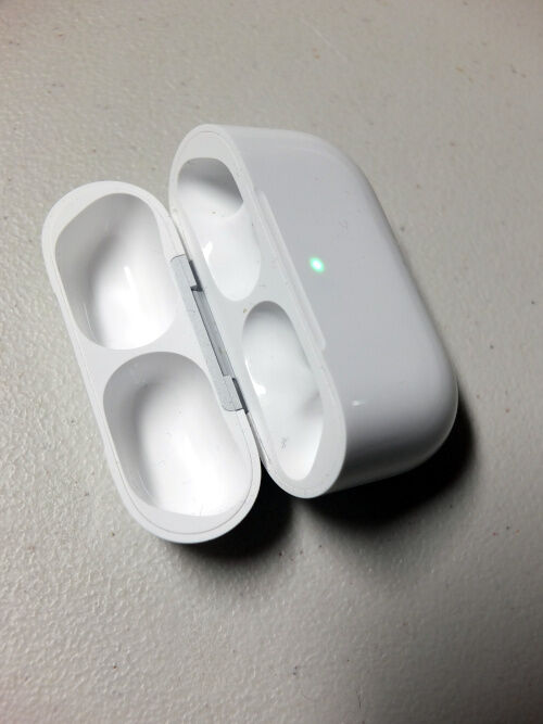 2025-12-28-airpod1