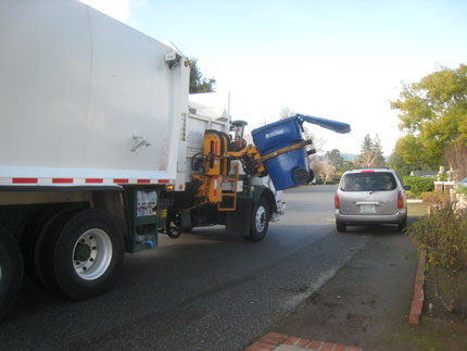 2012_08_06-garbagetruck