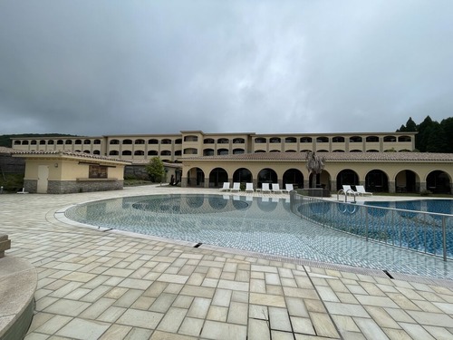 437EB8B0-86B3-4D55-BEC0-333E384671E7