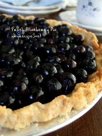 2015-06-12-blueberrypie2