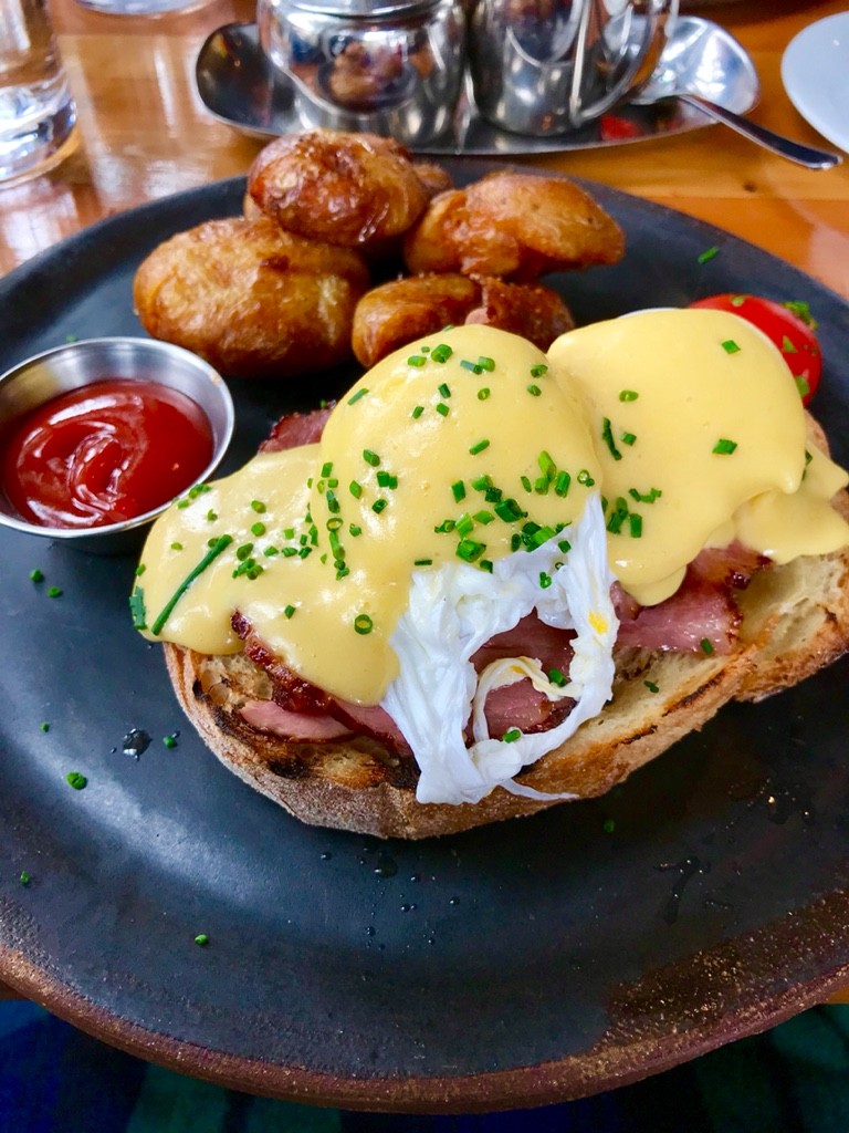 バンクーバーグルメ カナダ飯 月の向こう側 月子とスッポン君