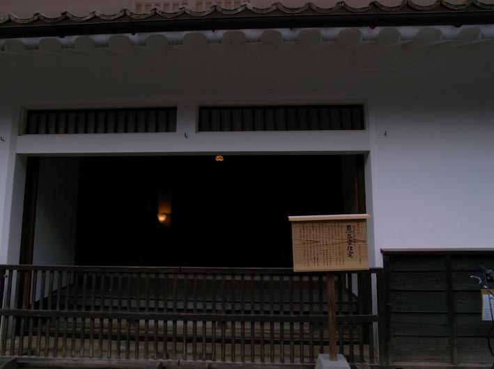 猫とぐるめと花畑                マック