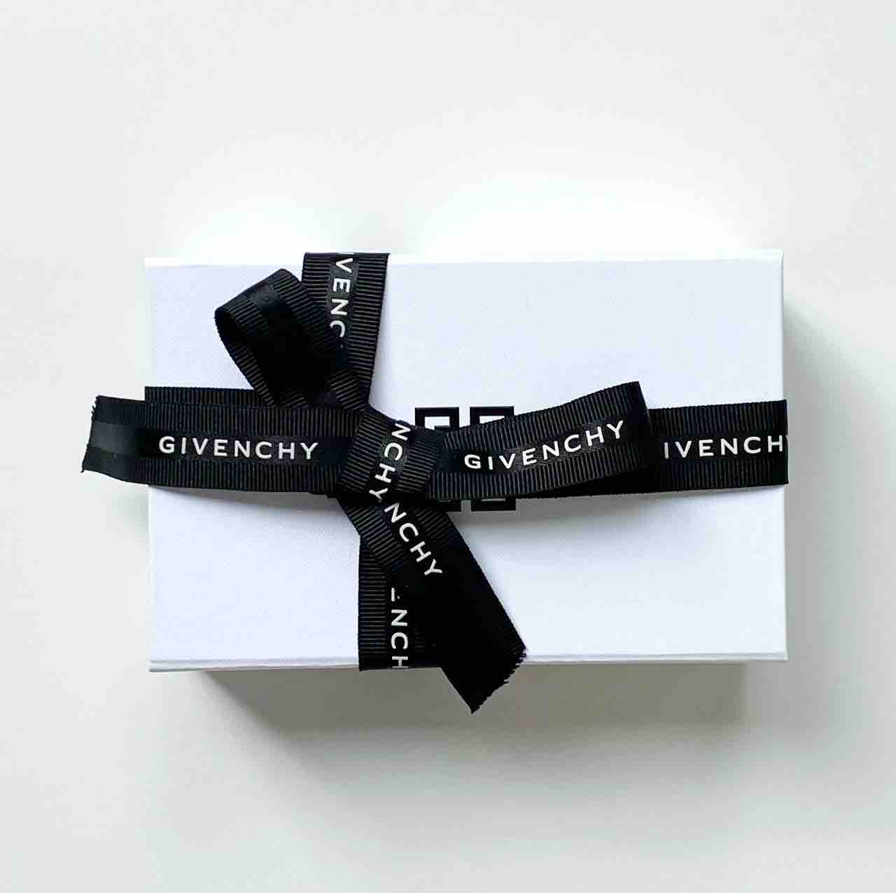 GIVENCHYホリデー2022有料BOXラッピングはどんな感じ？【写真10枚