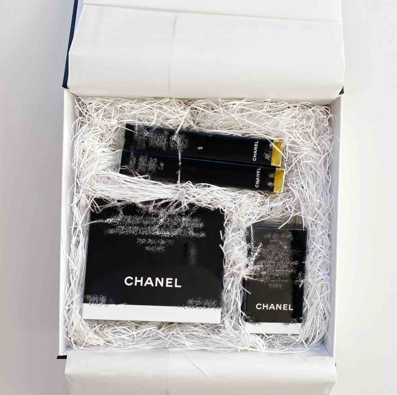 CHANELホリデー2022有料BOXラッピングはどんな感じ？【写真10枚