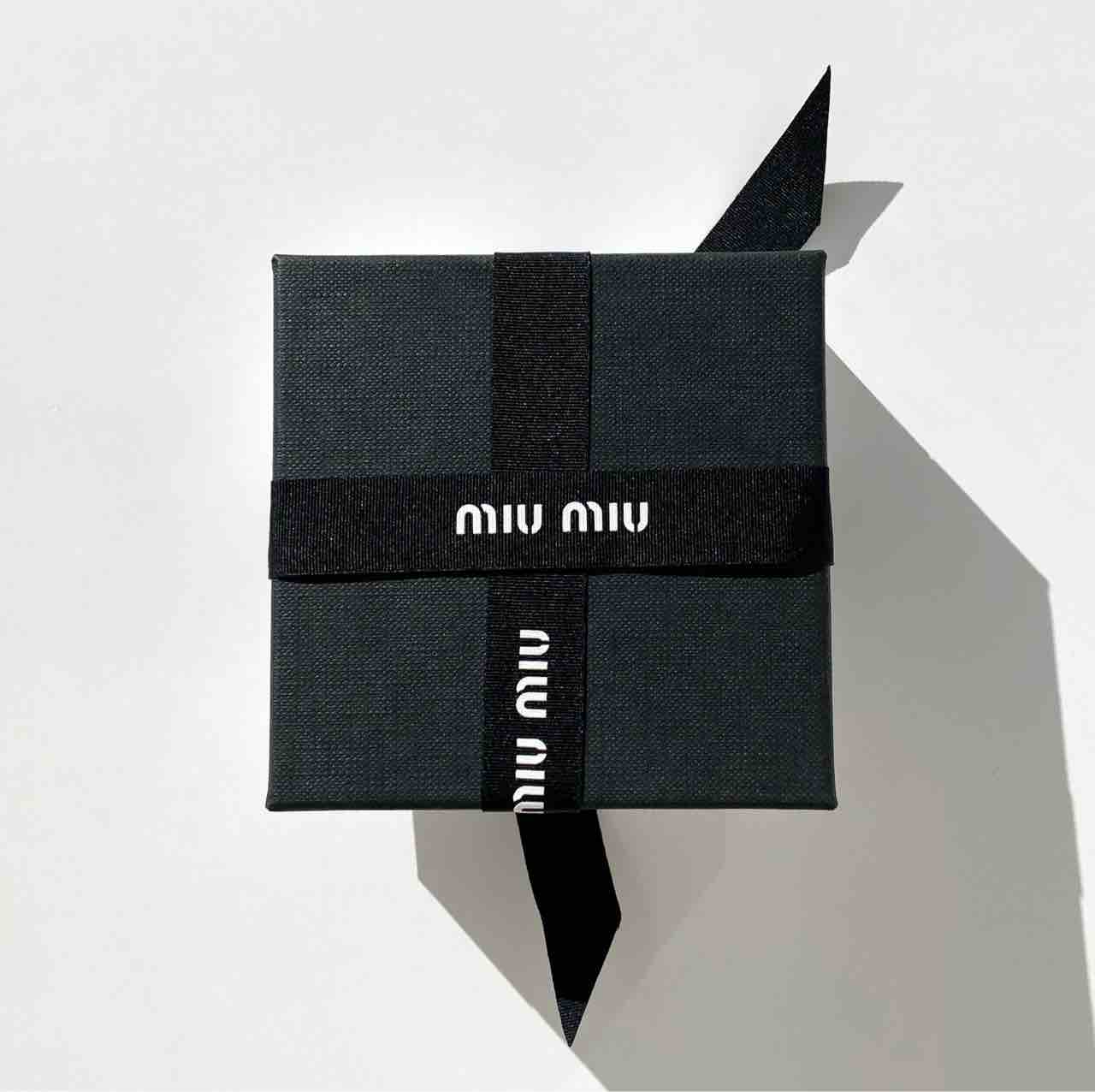 リベンジ🐱MiuMiu（ミュウミュウ）ホリデーラッピング2022 : ちこえ