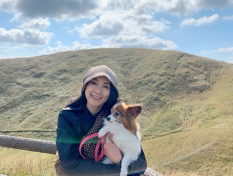 8653F5FA-10C3-4212-B7FB-41DDBD184F95