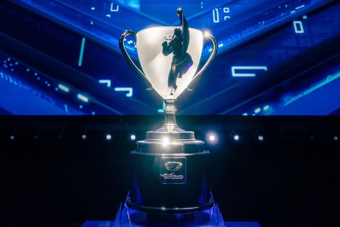 「CAPCOM CUP IX」で優勝、MenaRD選手の手元に届いた優勝トロフィーがスゴイと話題