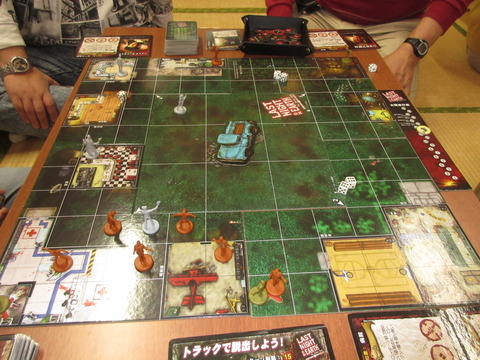 ジョニーが散弾銃を手に入れる