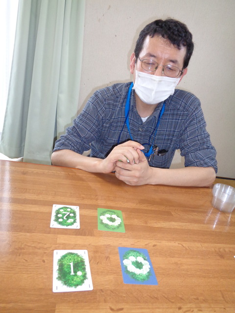 何を出すべきか・・・