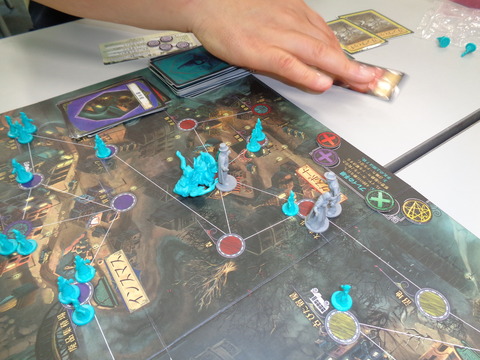 魔術師がショゴスを撃退