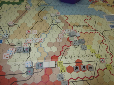 T4 補給のため、装甲は一時停止、歩兵での攻略