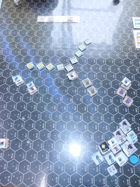 T1　ジオン軍が間隙を縫って接近攻撃