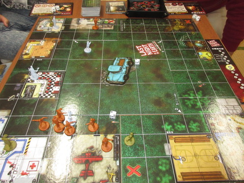 逃げ遅れて、襲われるジョセフ神父