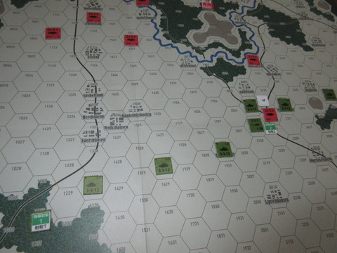 T2A 最右翼の敵を撃破し、盤端近くまで後退