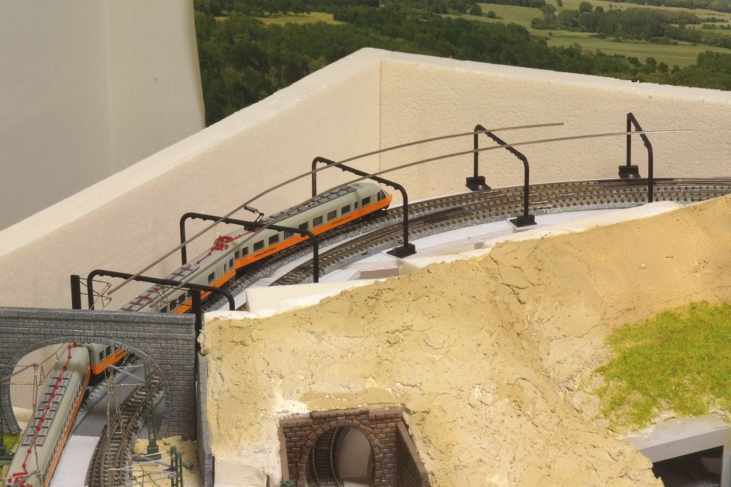 公休 剛体架線設置完了 : Chihiroのブログ 模型鉄道の世界