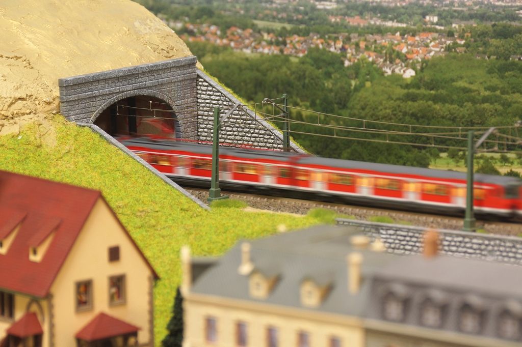 公休 剛体架線設置完了 : Chihiroのブログ 模型鉄道の世界