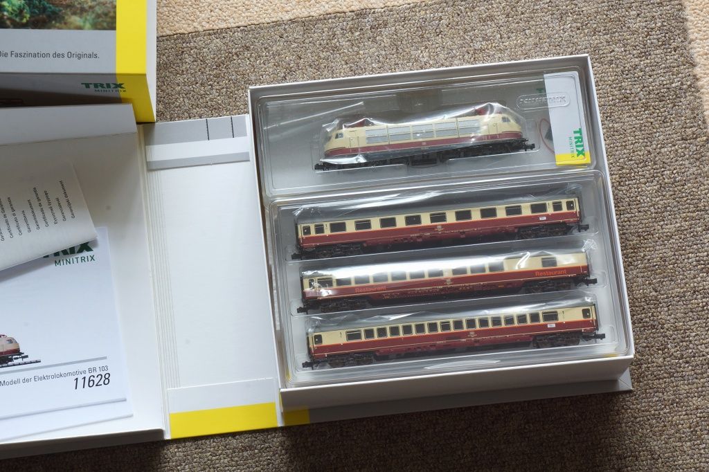 MINITRIX 10両セット 103入線 : Chihiroのブログ 模型鉄道の世界