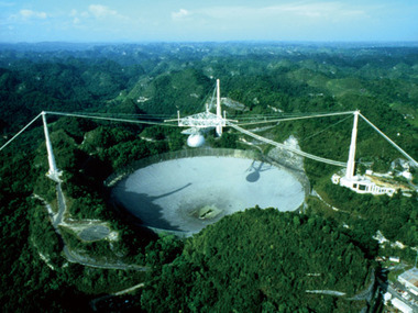 大きな　パラボラアンテナ 画像