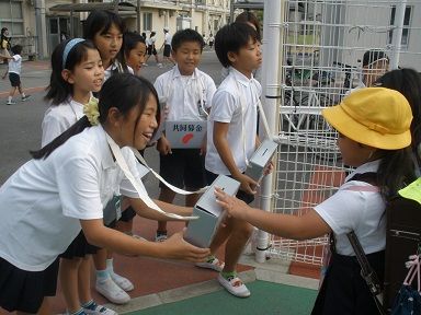 縮小版 八木小 募金活動2