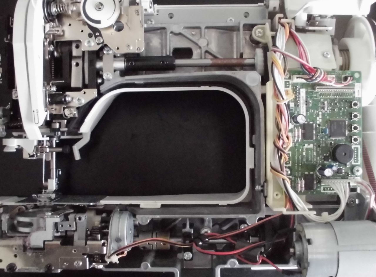 ブラザーミシン修理｜bf-5200（CPS50）｜糸が絡まり縫えない : ミシン 