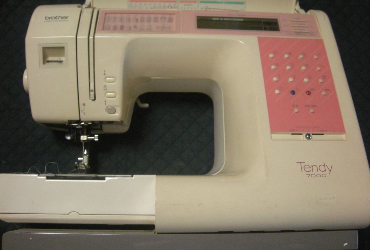 ブラザーミシン修理｜ZZ3-B893（TENDY7000）｜青いレバーを上げ