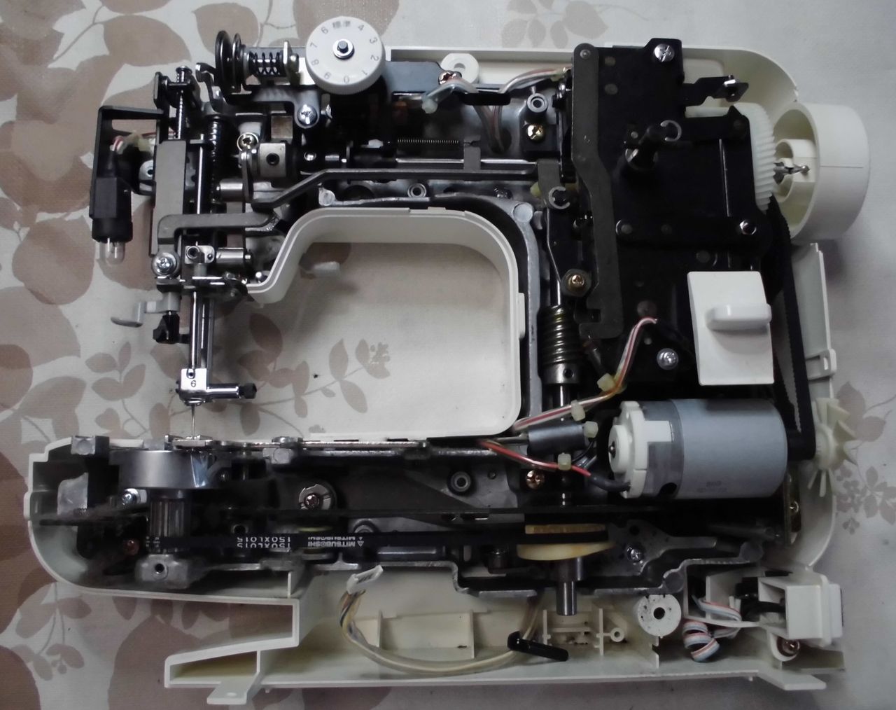 brotherミシン修理|BS-40(EL137)|異音がする・針が折れる : ミシン brotherミシン修理|BS-40(EL137)|異音がする・針が折れる : ミシン