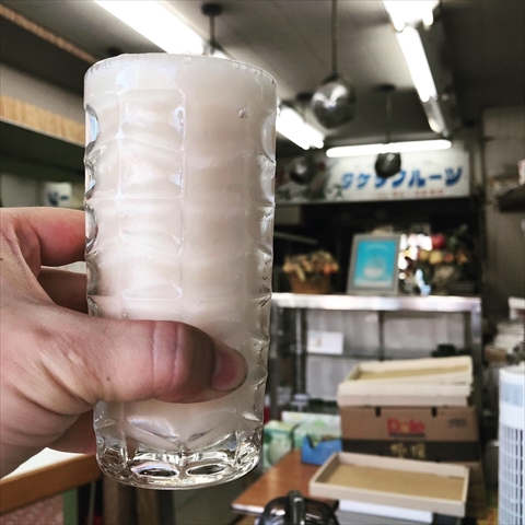 清水２ フルーツタケダ の桃ジュースと 金の字 のもつカレー 酒徒善人