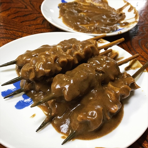 清水2 フルーツタケダ の桃ジュースと 金の字 のもつカレー 酒徒善人 清水2 フルーツタケダ の桃ジュースと 金の字 のもつカレー 酒徒善人