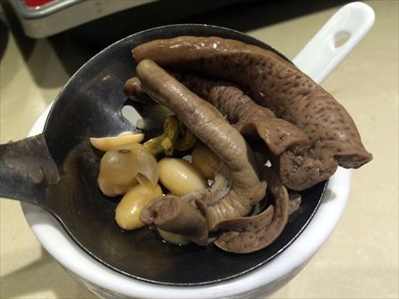 食遊上海180 潮汕蛇荘 蛇尽くしの宴に大興奮 2 5kgの南蛇を血や皮まで食べ尽くす 吃尽天下