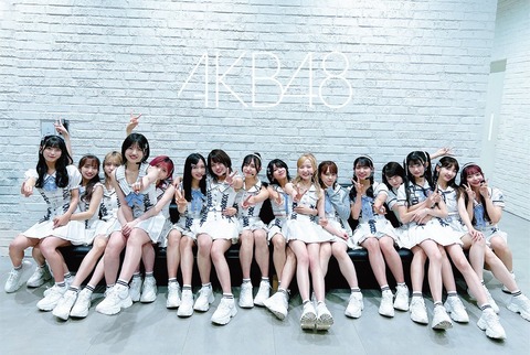 【悲報】ずっきーだけ誰とも寄り添ってない・・・【AKB48・山内瑞葵】