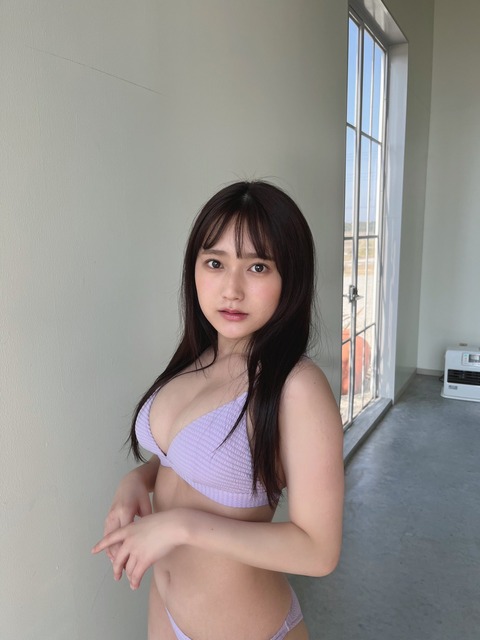 【AKB48】鈴木くるみさんが週プレでグラビアデビューしてから1ヶ月以上経つのにグラビアの続報がないのはなぜ？