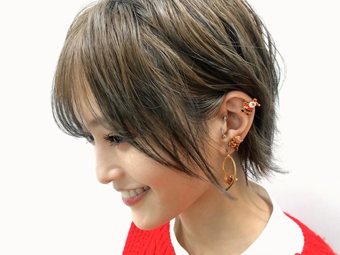 【悲報】山本彩さんクリスマスにアニメイトカードが入った財布を落とす・・・