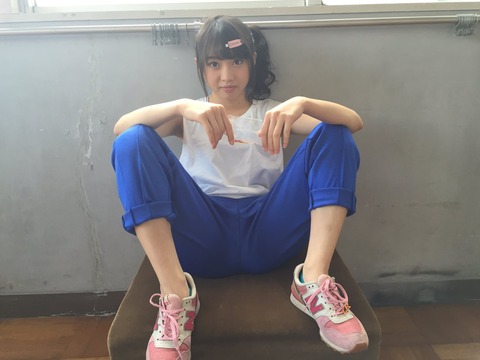 【朗報】あんにん、ゆりあちゃんのM字開脚クパァ画像を投稿www【AKB48・木﨑ゆりあ】