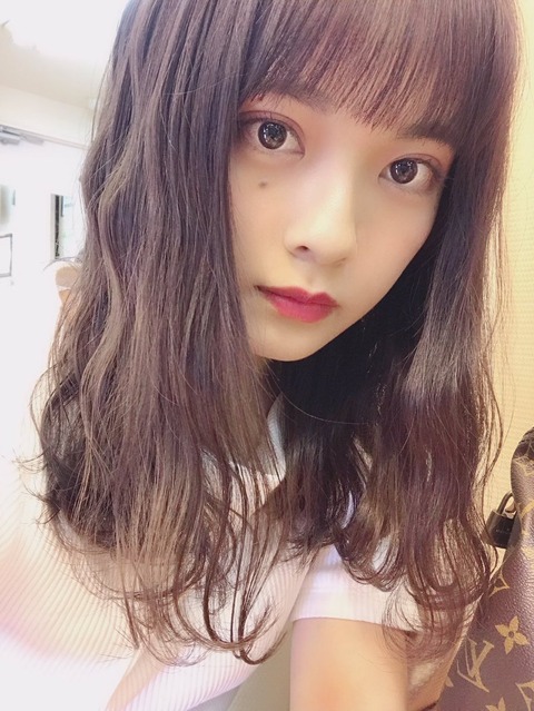 【AKB48】湯本亜美「上からドンドンするって話、さとちゃん部屋だったけど部屋に行かないであゆちゃん部屋に泊まったって！誰も居ないのに…」