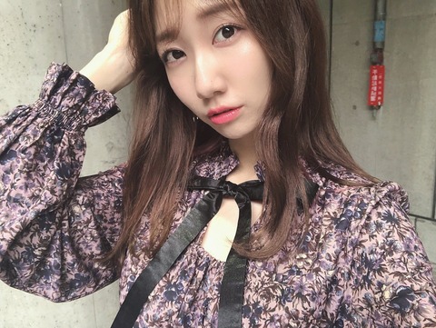【AKB48】柏木由紀さん(28)、長谷川百々花さん(12)らチーム8新メンバーに「年齢イジリだけはやめようね!」