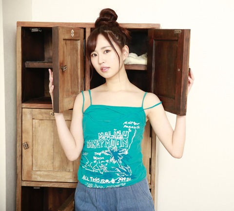 【元NMB48】古賀成美さん、写真集発売の次はカレンダー発売決定!!!