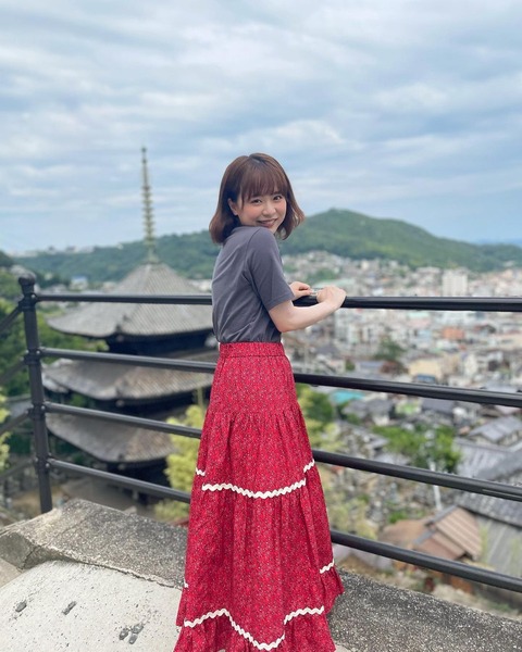 【AKB48】倉野尾成美がインスタでプチ写真集を公開