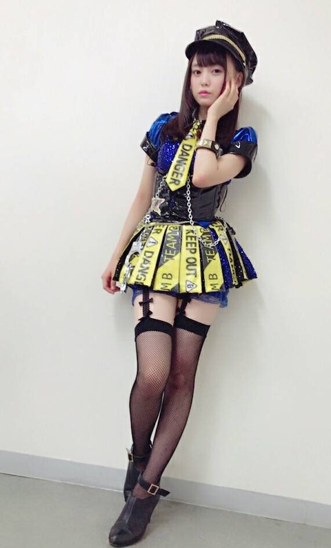 【画像】ひーわたんのロマンス拳銃の衣装エッロ！！！【AKB48・樋渡結依】