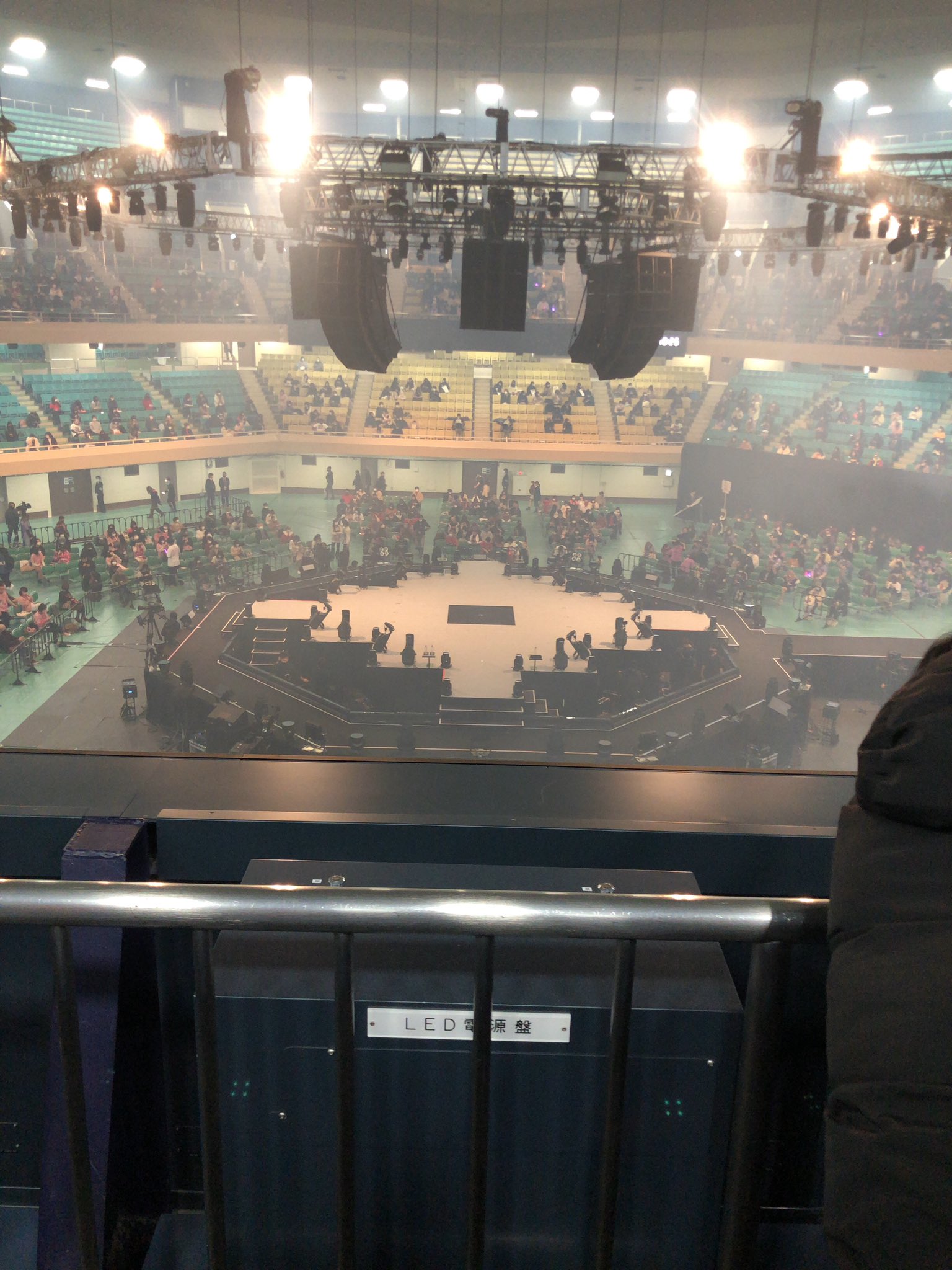 悲報 Zocの武道館がガラガラｗｗｗｗｗｗ 2chまとめアンテナ