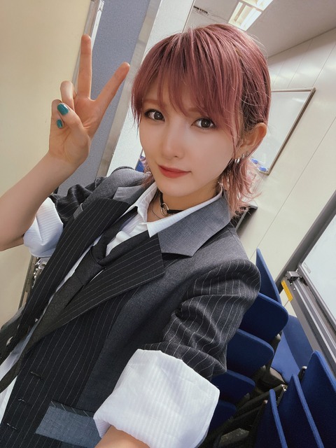 【悲報】岡田奈々さん、AKB48のミリオン割れの戦犯に・・・