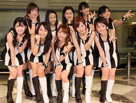 毎日新聞「モー娘。6年ぶり紅白出場なるか?」