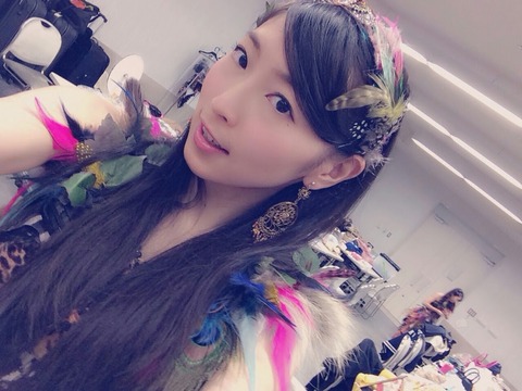 「誰だっけ？ほらあのチームS最年少の……真那？」