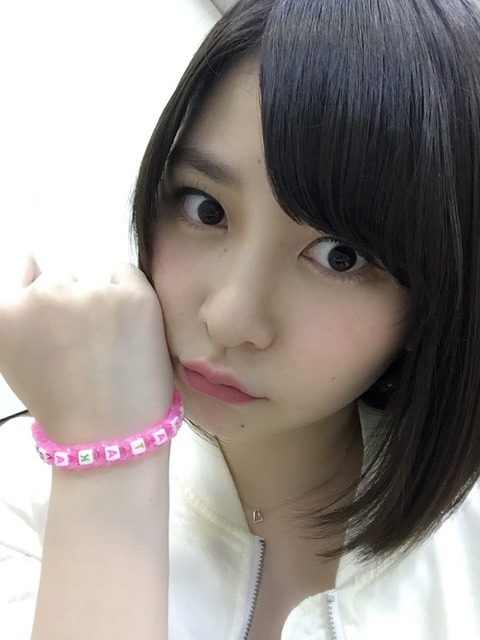 【AKB48】岩田華怜「12期でわたしだけグラビアの仕事が来ないのはおかしい」