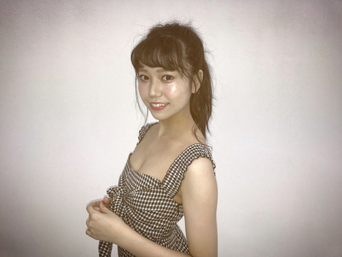 【AKB48】くれにゃんの谷間、見せたろか?【長久玲奈】