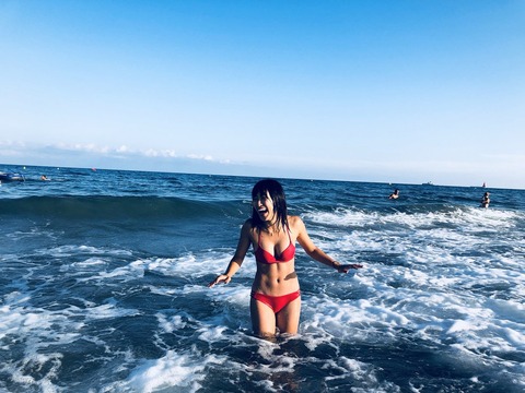 【朗報】「ちょうどいい女」こと元NMB48上枝恵美加さん、スペインの芸能事務所に所属!