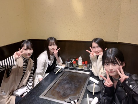 【AKB48】18期生が17期生と合流！！ 緊張で表情を失う…