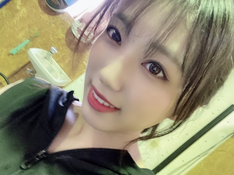 【朗報】元IZ*ONE矢吹奈子ちゃんのおかげでHKT48公演に新規の女ヲタが増える