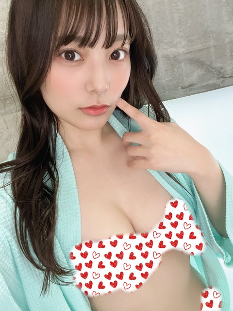 【朗報】NMB48李始燕ちゃん早くも爆乳グラビア第二弾！！