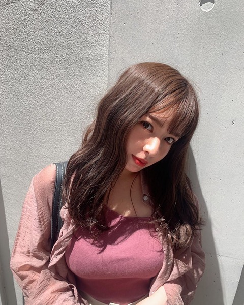 【画像あり】山田菜々さんの爆乳がヤバイと話題にwwwwww